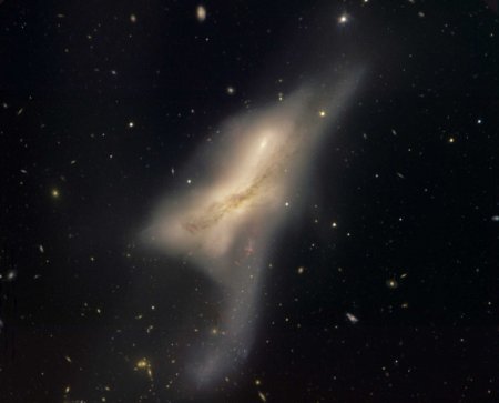   NGC 520